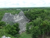 Vue du site archéologique de Becan du haut de sa pyramide