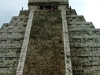 Vue d'une des faces d'el castillo