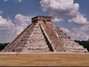 Chichen Itza, la pyramide de Kukulkán, toujours aussi grande et majestueuse