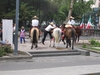 En centre ville, la police est à cheval