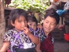 Enfants dans village indien de Zinacantan