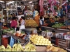 Un marché quelque part au Mexique avec ce qu'on vend dans la pluspart des marchés mexicains